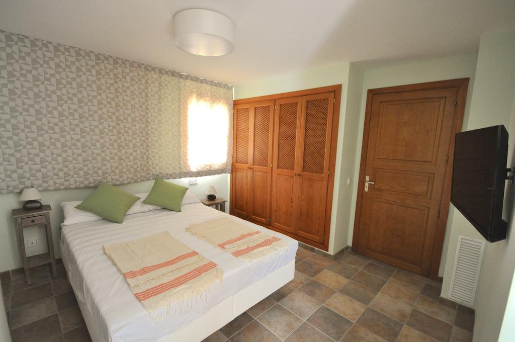 קאלה פי Houm Villa Cala Pi חדר תמונה