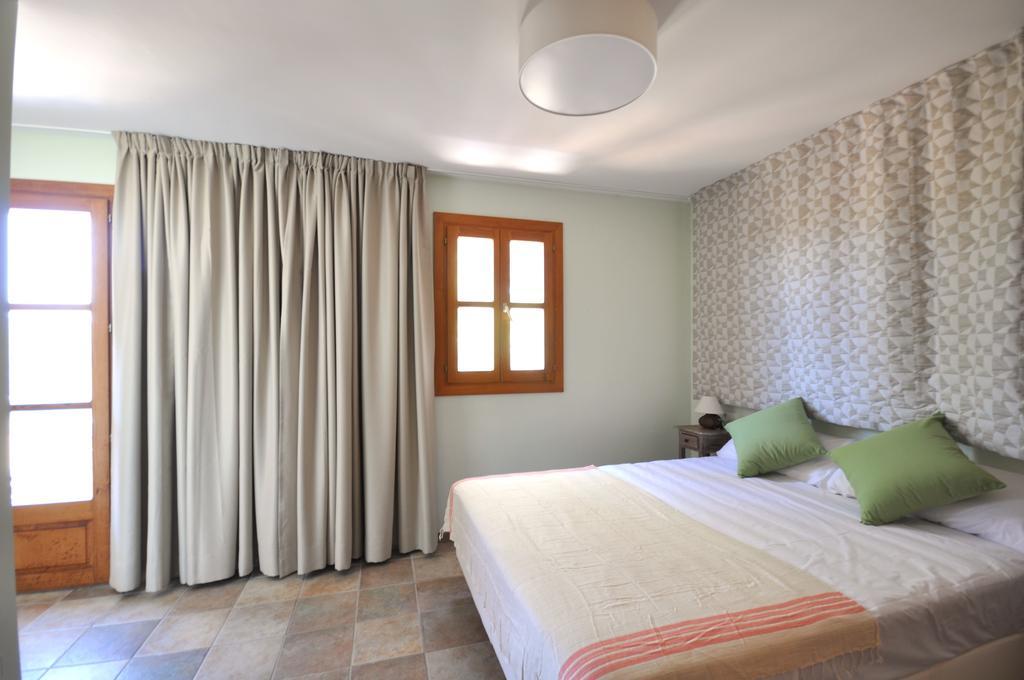 קאלה פי Houm Villa Cala Pi חדר תמונה